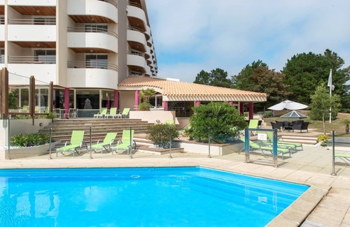 Saint-Jean-de-Monts Apartment | Studio Equipé 300m de la Plage