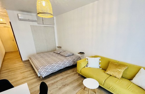 Tiuccia Apartment | Studio feet in the water, on a beach