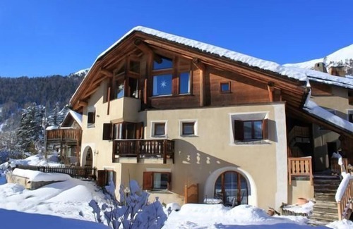 Celerina-Schlarigna Apartment | Studio flat "Chardun" with garden seating area