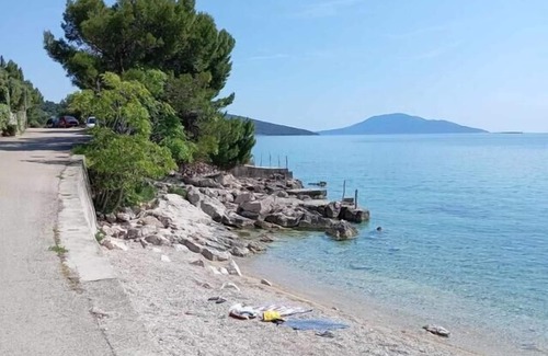 Martinscica Apartment | Studio flat near beach Martinšćica, Cres (AS-23980-a)