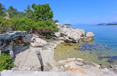 Putnikovic Apartment | Studio flat near beach Kabli, Pelješac (AS-10225-b)