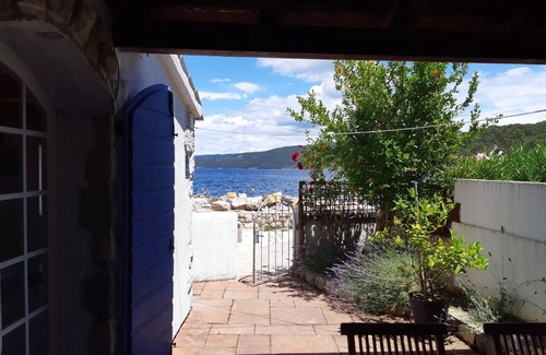 Valun Apartment | Studio flat near beach Valun, Cres (AS-20860-a)