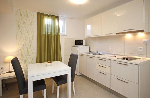 Baska Apartment | Studio flat with air-conditioning Baška, Krk (AS-18785-a)