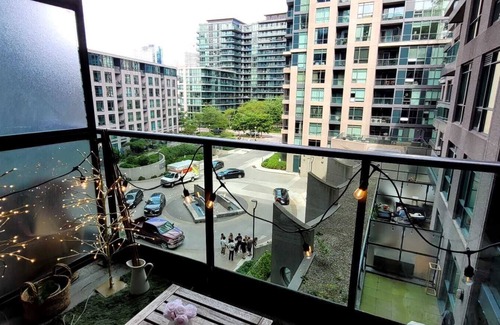 Niagara Condo | Studio for 2 in Downtown Toronto