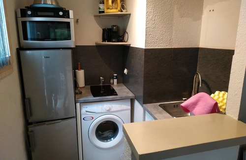 Saint-Mandrier-sur-Mer Apartment | Studio ground floor Cap Soleil 4 persons