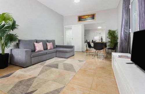 Canical Apartment | Studio Home Away from Home