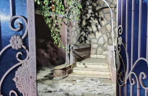 Al-Basatin Apartment | Studio in a classy and quiet location with private entrance