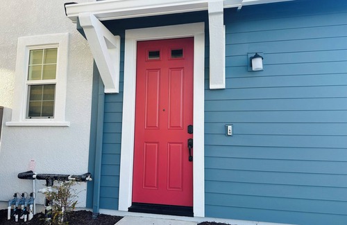 Folsom Apartment | Studio in Folsom near Intel with breakfast and free parking.