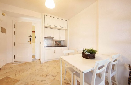 Nikki Beach Apartment | Studio in Marbella with Beachfront Pool