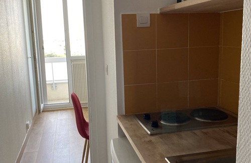 Gradignan Apartment | Studio in quiet residence with parking