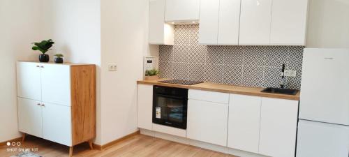 Praga Polnoc Apartment | Studio Kotsisa