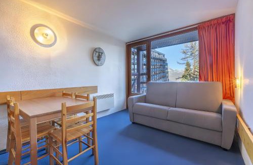 Arc-1800 Apartment | Studio Lauzieres 10 Arc