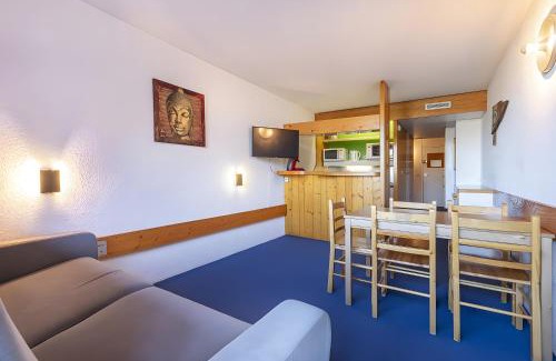 Arc-1800 Apartment | Studio Lauzieres 10 Arc