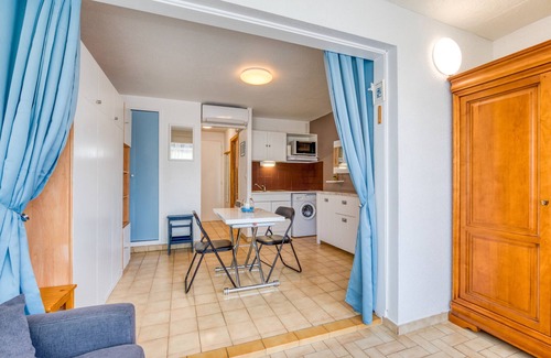 Le Grau-dʼAgde Apartment | Studio 'Les Saules' with Air Conditioning