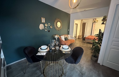 Gaillac Apartment | Studio « Linstant Présent » Balnéothérapie