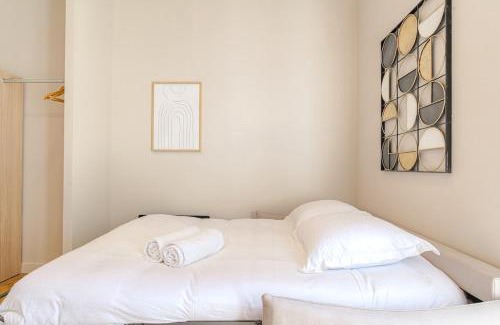 Ecully Apartment | Studio lumineux avec terrasse, à deux pas de Lyon