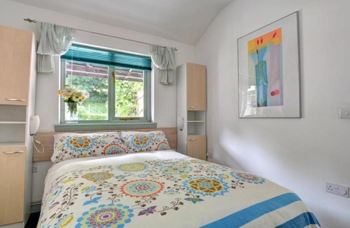 Little Petherick Apartment | Studio Maltsters Studio by Interhome