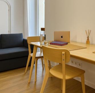 Roucas-Blanc Apartment | Studio Marseille Corniche - Vue Basilique et Plages à Pied