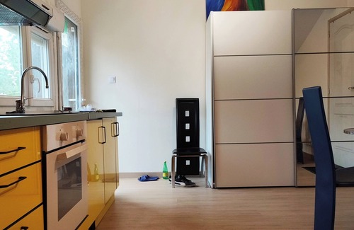 La Courneuve House | Studio Meublé Pour une ou Deux Personnes