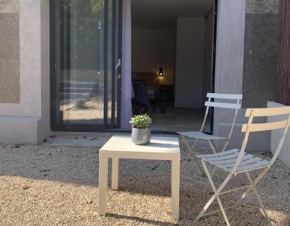 Charbonnieres-les-Bains Apartment | Studio neuf dans un écrin de verdure