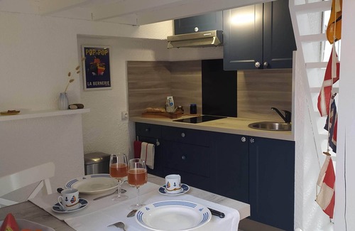 Pornic Apartment | Studio near the Château, the Old Port and the train station