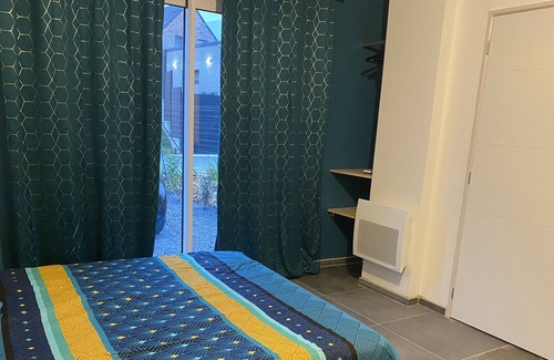 Merignies Apartment | Studio near the Mérignies golf course, near the greenway,