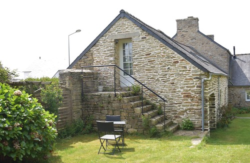 Ploumoguer Apartment | Studio near the sea in farmhouse