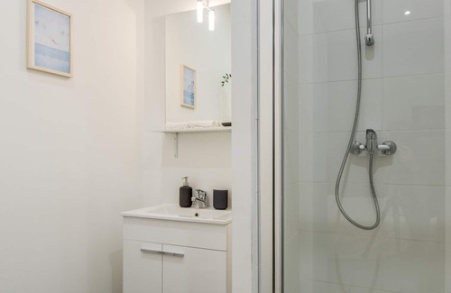 Lille Centre Ville Apartment | Studio near train station