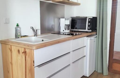 Bressols Apartment | Studio neuf à la campagne