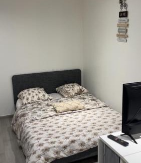 Elancourt Apartment | Studio neuf avec terrasse