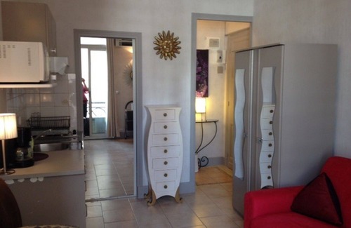 Cannes City Centre Apartment | Studio on the Croisette