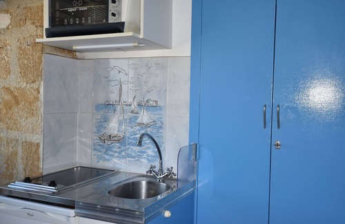 Les Sablettes Apartment | Studio on the Beach, feet in the water