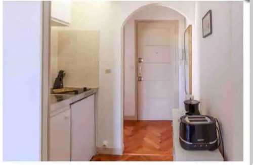 Nice City Centre Apartment | Studio on the Promenade des Anglais 54