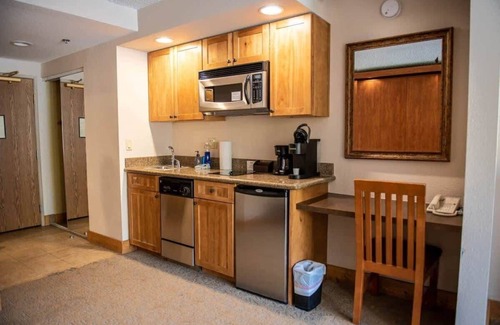 Crested Butte Condo | Studio Perfect Location 311 with Pool and Hot Tub