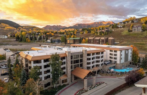 Crested Butte Condo | Studio Perfect Location 311 with Pool and Hot Tub