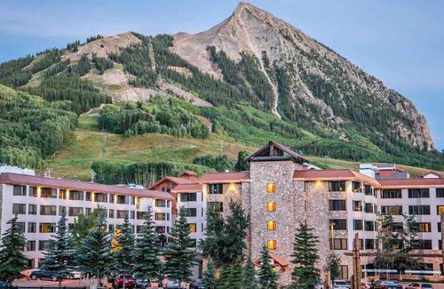 Crested Butte Condo | Studio Perfect Location 311 with Pool and Hot Tub