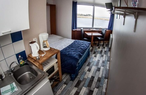 Louannec Apartment | Studio-Private Bathroom-Sea view-Tomé