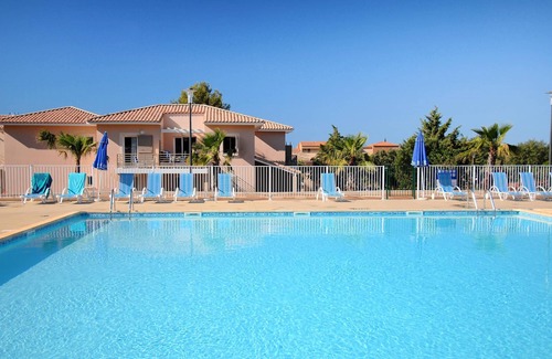 Les Bormettes Apartment | Studio Rénové 400m de la Plage | Accès 2 Piscines