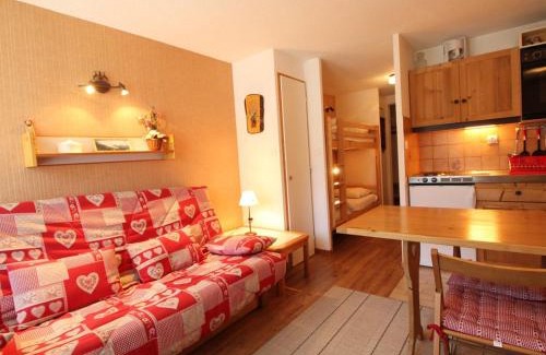 Les Carroz-d'Araches Apartment | Studio rénové 4 pers, centre village, proche pistes et commerces - FR-1-572-61