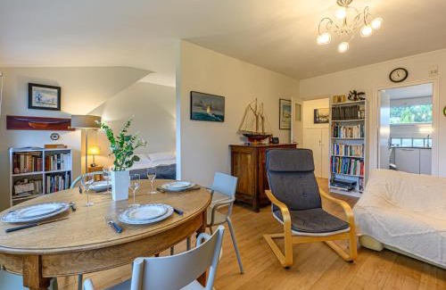 La Trinite-sur-Mer Apartment | Studio Résidence Kerispert by Interhome