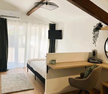 Istres Apartment | Studio Sirocco Calme et Pro
