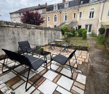 Chatellerault Apartment | Studio Sydney Charme et jardin I séjour pro ou romantique