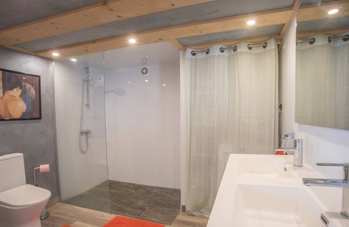 Plateau-Caillou Apartment | Studio TI CAZ PABLO, modern and pleasant in a quiet area