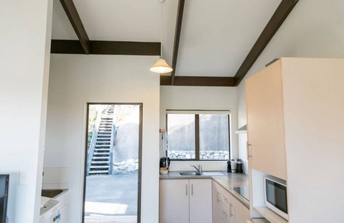 Kaiteriteri Apartment | Studio Unit Sea View Mid Level