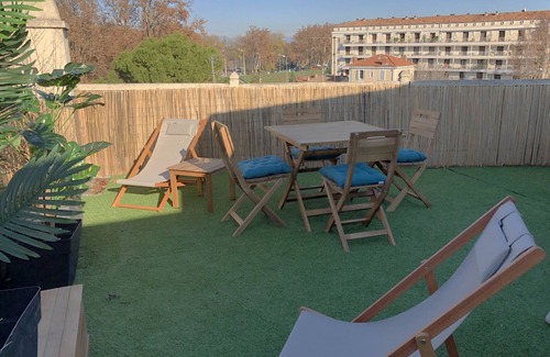 Avignon City Centre Apartment | 🔴 STUDIO VIEW OF PALAIS DES PAPES 360 ° - AIR CONDITIONING, TERRACE AND SECURE PARKING 🔴