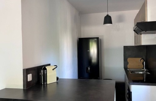 Martigues Apartment | Studio Voltaire downtown Martigues