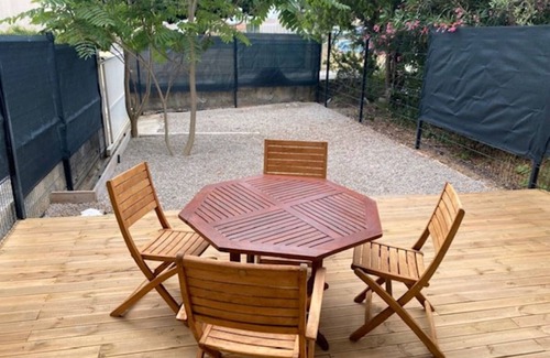 Martigues Apartment | Studio Voltaire downtown Martigues