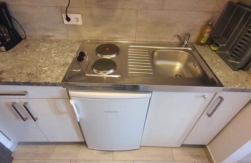 Heviz Apartment | Studio with air conditioning and internet near the city center