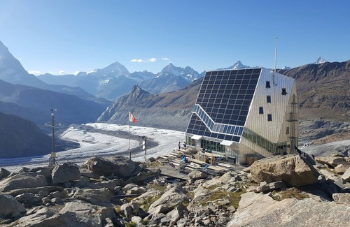 Zermatt Apartment | Studio with balcony, top location.