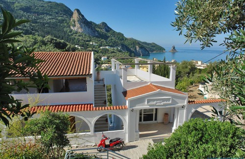 Agios Gordios Apartment | Studio with sea view, balcony, kitchenette, a/c, safe box